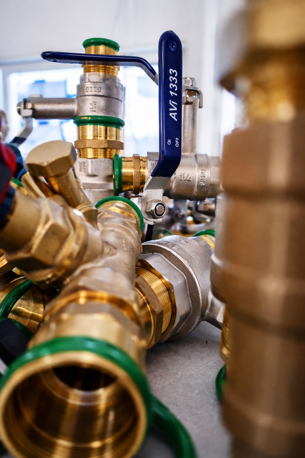 Rörsystem och ventiler i fastighet i Göteborg